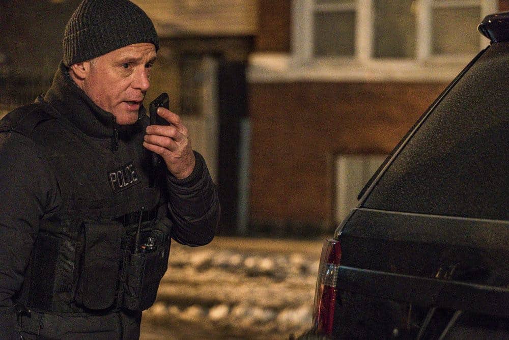 CHICAGO P.D. -- "Anthem" Episode 514 -- Pictured: Jason Beghe as Hank Voight -- (Photo by: Matt Dinerstein/NBC)