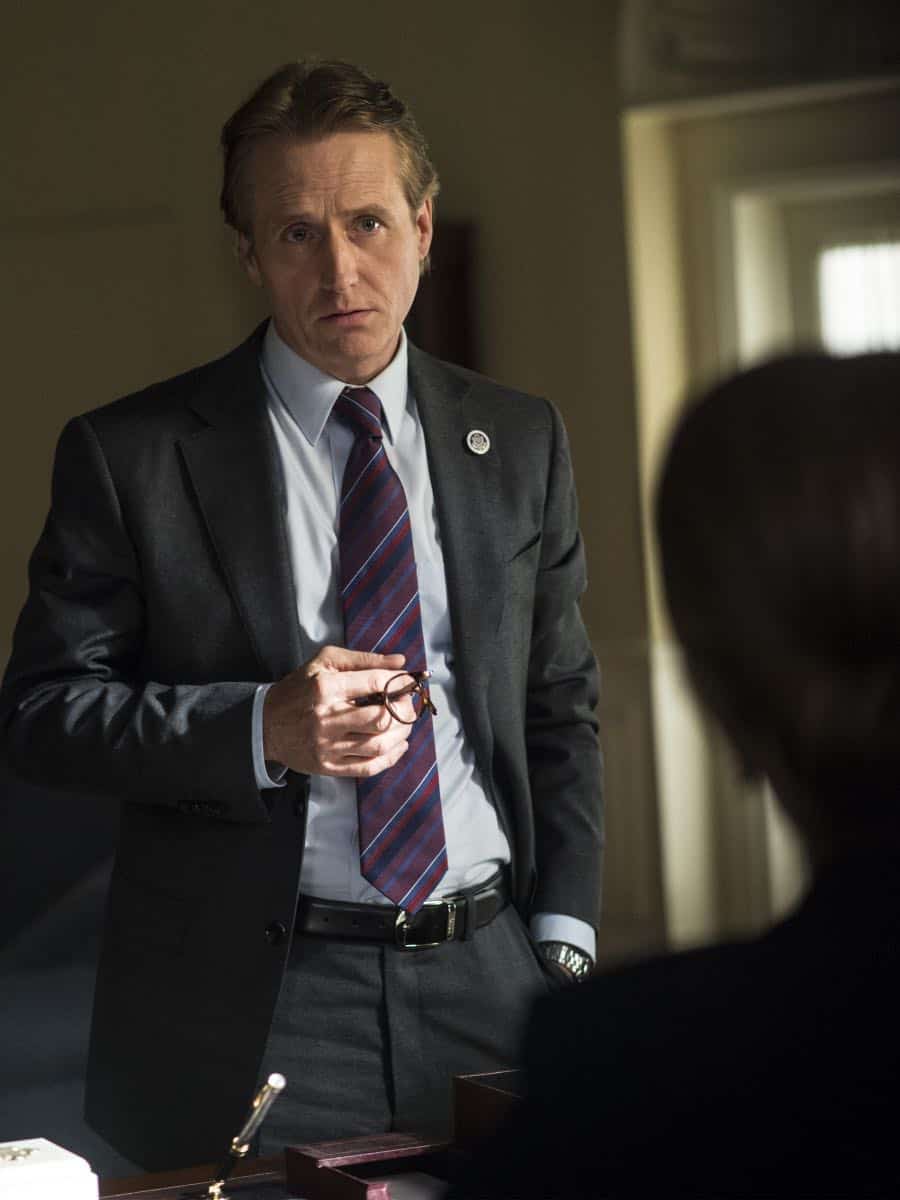 Linus Roache as Wellington in HOMELAND (Season 7, Episode 01, "Enemy of the State") - Photo: Jacob Coppage/SHOWTIME - Photo: HOMELAND_701_4147.R.jpg