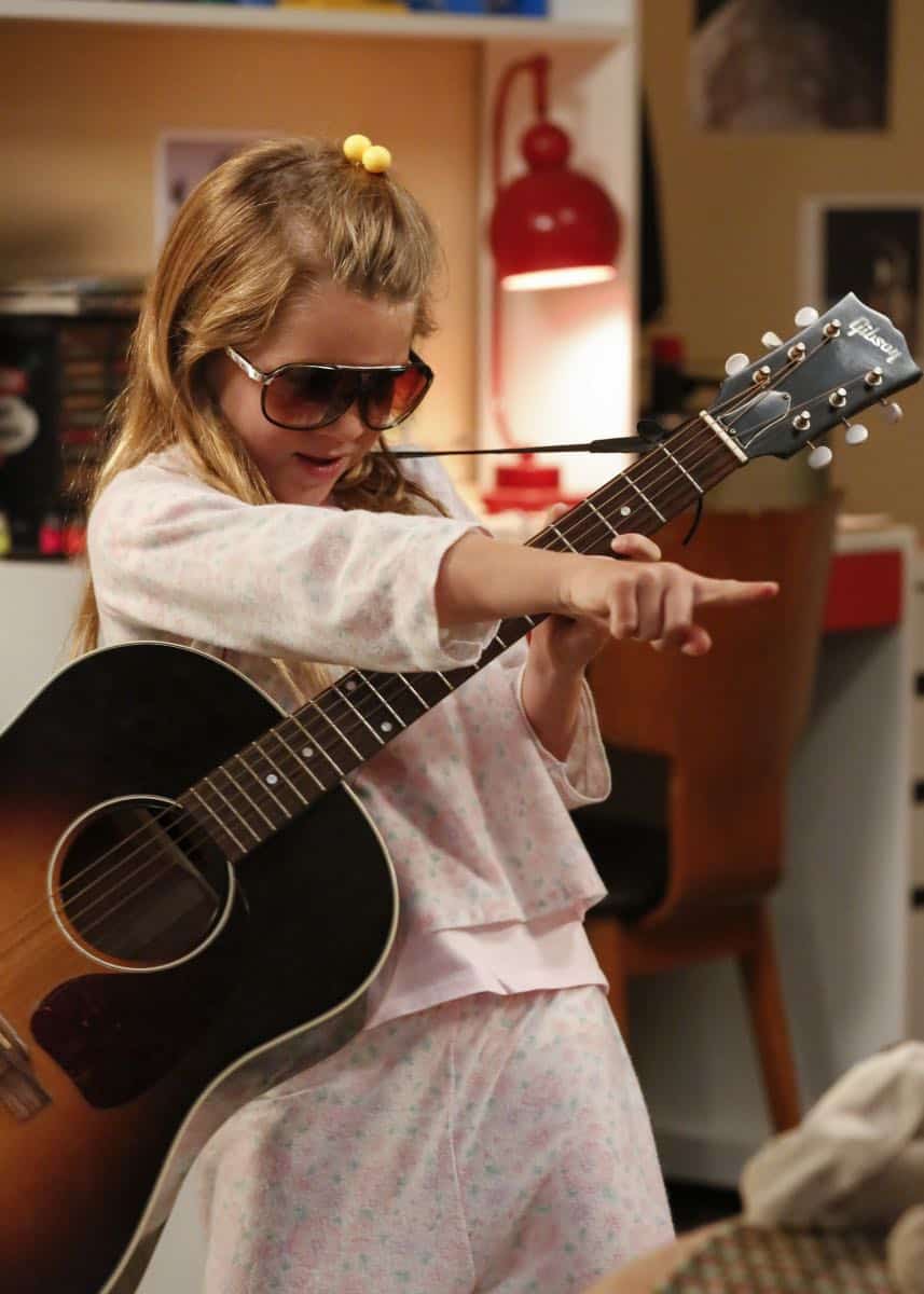 "Poker, Faith, and Eggs"-- Pictured: Missy (Raegan Revord). When George Sr. is rushed to the emergency room, Meemaw (Annie Potts) comes to babysit, and the kids have an adventure getting to the hospital on their own, when YOUNG SHELDON airs, Thursday Nov. 9 (8:31-9:01 PM, ET/PT) on the CBS Television Network. Photo: Robert Voets/Warner Bros. Entertainment Inc. é 2017 WBEI. All rights reserved.