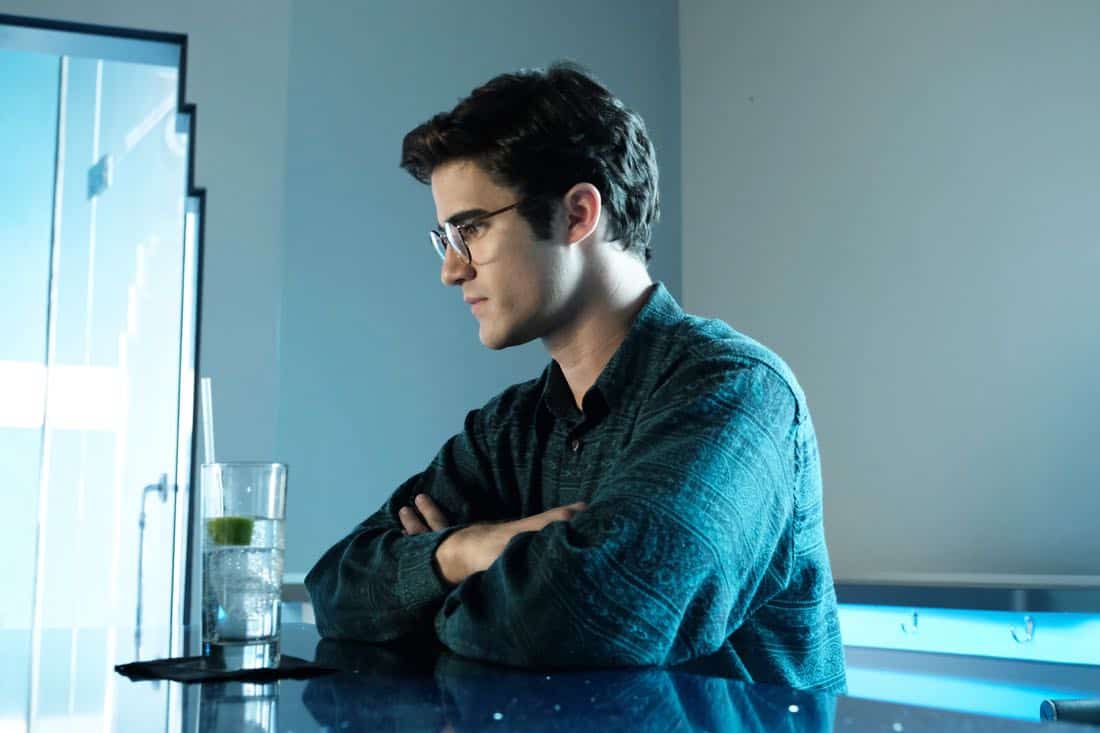 THE ASSASSINATION OF GIANNI VERSACE: AMERICAN CRIME STORY "Don't Ask Don't Tell" Episode 5 (Airs Wednesday, February 14, 10:00 p.m. e/p) -- Pictured: Darren Criss as Andrew Cunanan. CR: Ray Mickshaw/FX