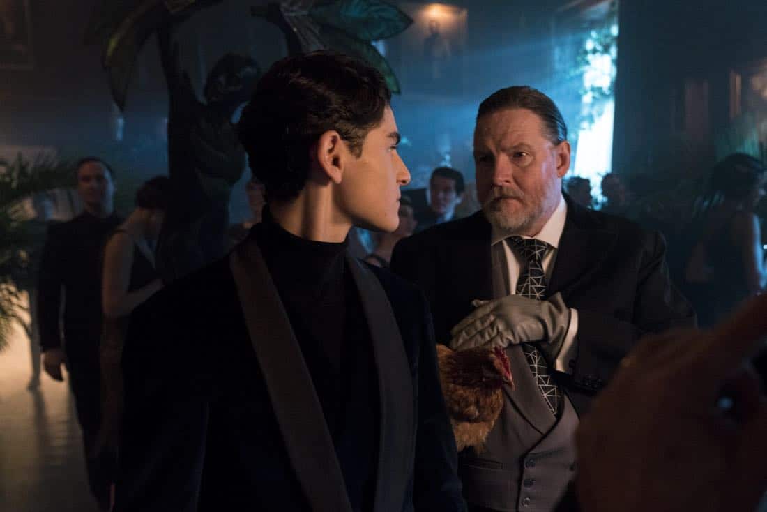 GOTHAM: L-R: David Mazouz and Donal Logue in the “A Dark Knight: A Beautiful Darkness” episode of GOTHAM airing Thursday, March 8 (8:00-9:00 PM ET/PT) on FOX. ©2018 Fox Broadcasting Co. Cr: David Giesbrecht/FOX