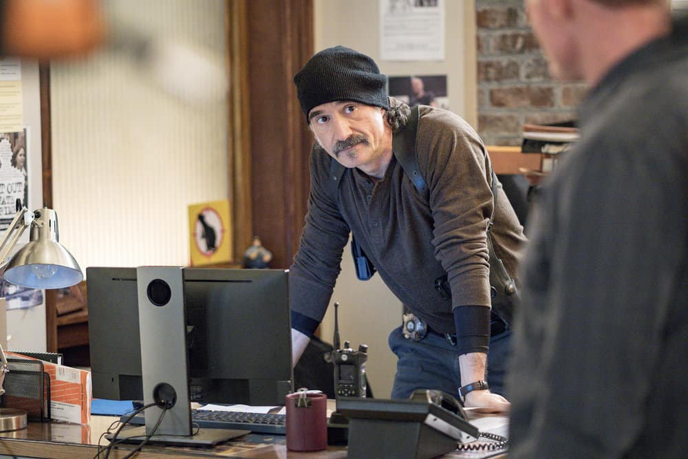 CHICAGO P.D. -- "Profiles" Episode 516 -- Pictured: Elias Koteas as Alvin Olinsky -- (Photo by: Matt Dinerstein/NBC)