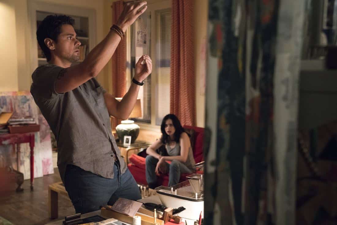 J.R. Ramirez and Krysten Ritter Marvel's Jessica Jones Season 2 | Photo Credit : David Giesbrecht/Netflix J.R. Ramirez and Krysten Ritter Marvel's Jessica Jones Season 2 | Photo Credit : David Giesbrecht/Netflix