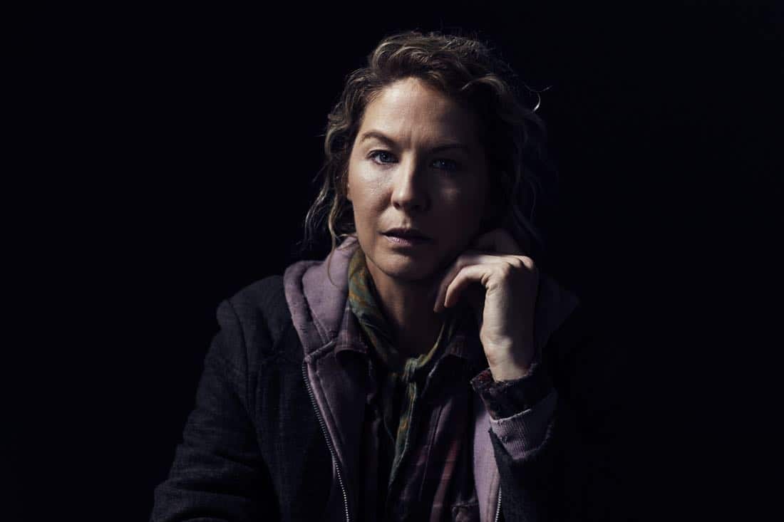 Jenna Elfman as Naomi - Fear the Walking Dead _ Season 4, Gallery - Photo Credit: Richard Phibbs/AMC