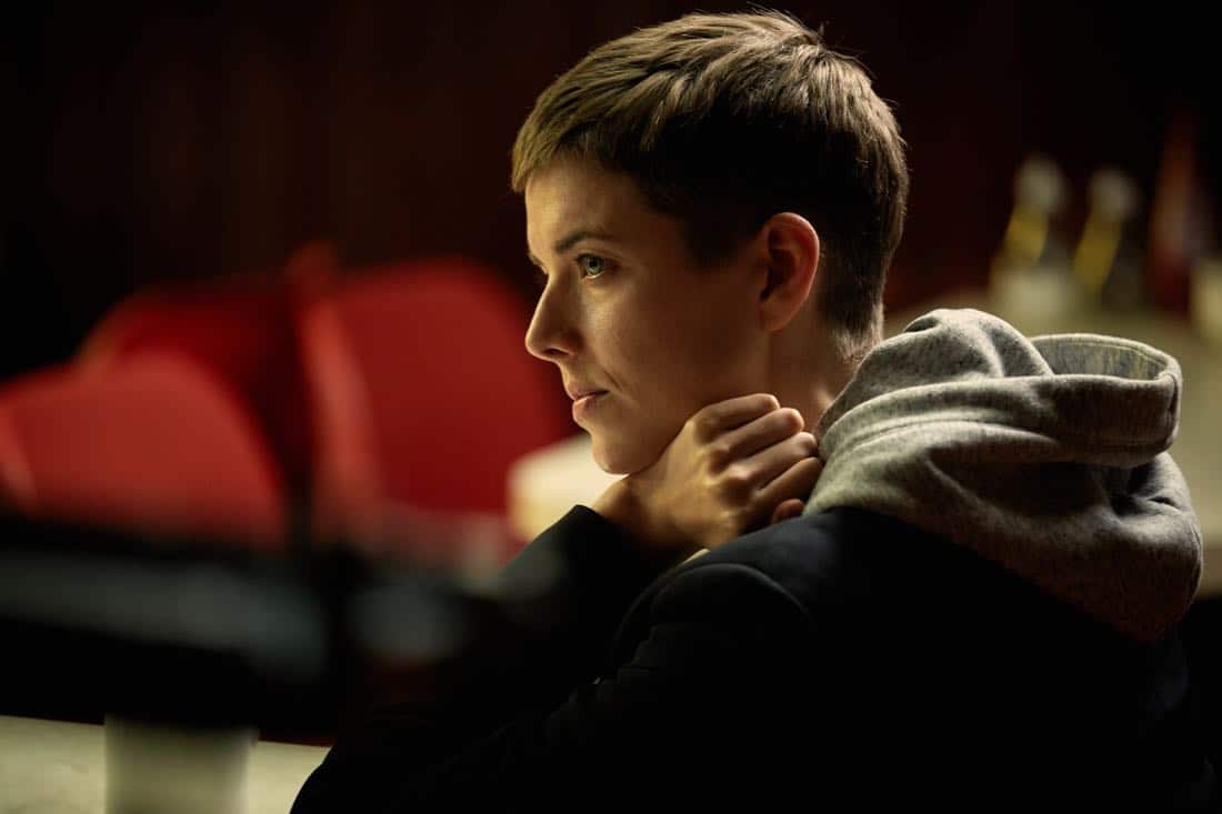 HARD SUN -- "The Sun, The Moon, The Truth" - Episode 101 - Malcontent police detective, DCI Charlie Hicks is deeply suspicious of his new partner DI Elaine Renko. But their first investigation into what seems like a straightforward case of suicide exposes a state secret that will connect them for life. Elaine Renko (Agyness Deyn) shown. (Photo by: Robert Viglasky/Hulu)