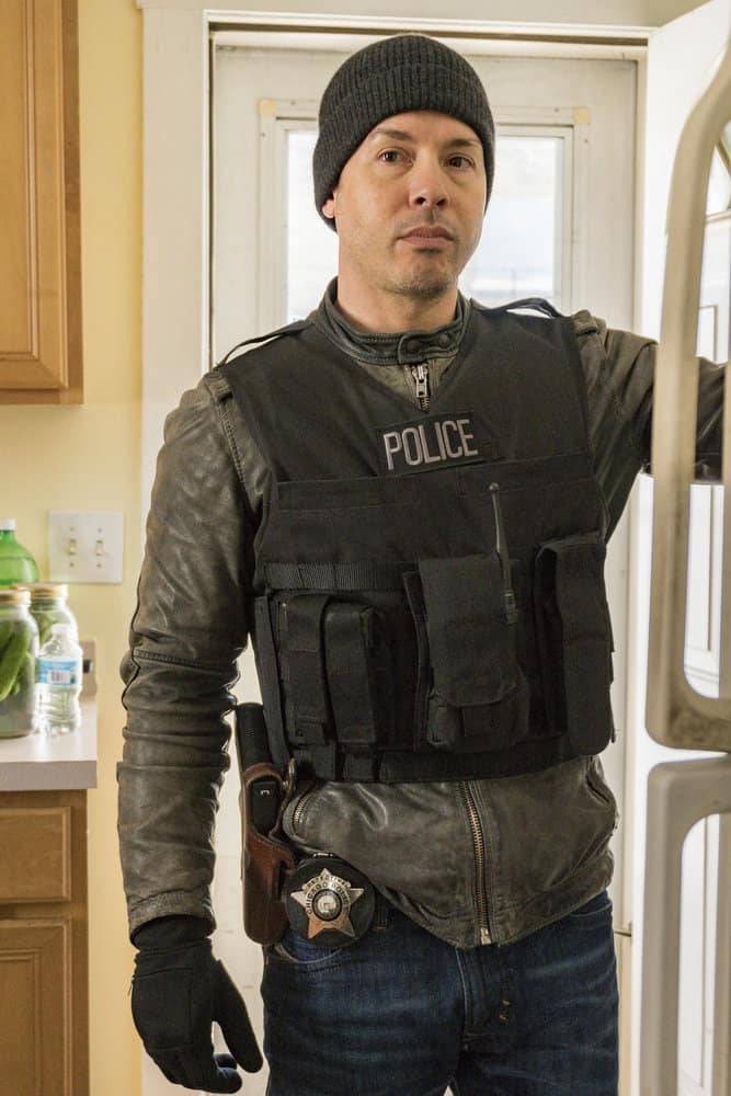 CHICAGO P.D. -- "Breaking Point" Episode 517 -- Pictured: Jon Seda as Antonio Dawson -- (Photo by: Matt Dinerstein/NBC)