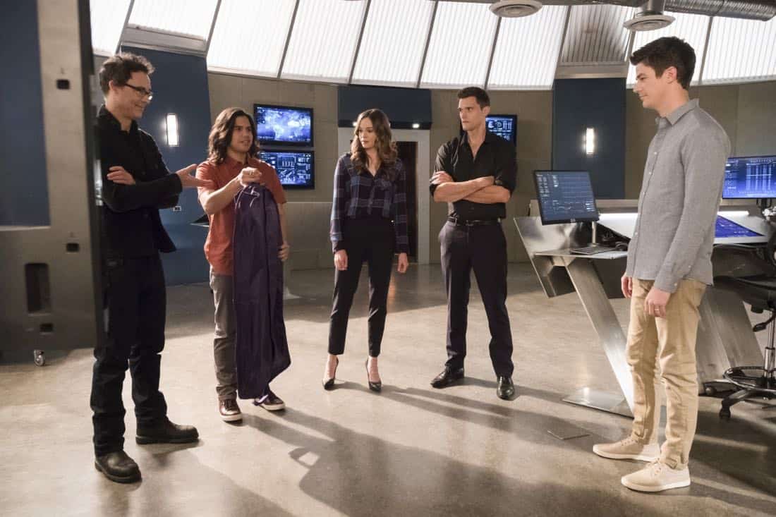 The Flash -- "Run, Iris, Run" -- Image Number: FLA416b_0194b.jpg -- Pictured (L-R): Tom Cavanagh as Harrison Wells, Carlos Valdes as Cisco Ramon, Danielle Panabaker as Caitlin Snow, Hartley Sawyer as Dibney and Grant Gustin as Barry Allen -- Photo: Katie Yu/The CW -- é 2018 The CW Network, LLC. All rights reserved The Flash -- "Run, Iris, Run" -- Image Number: FLA416b_0194b.jpg -- Pictured (L-R): Tom Cavanagh as Harrison Wells, Carlos Valdes as Cisco Ramon, Danielle Panabaker as Caitlin Snow, Hartley Sawyer as Dibney and Grant Gustin as Barry Allen -- Photo: Katie Yu/The CW -- é 2018 The CW Network, LLC. All rights reserved