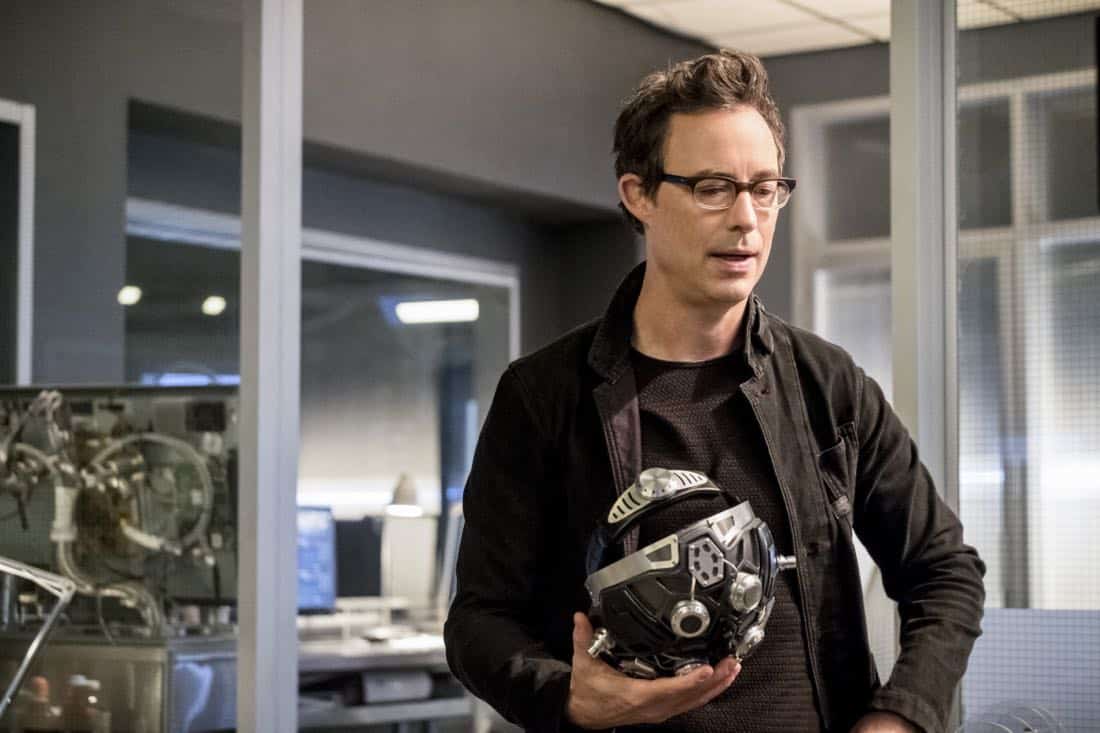 The Flash -- "Run, Iris, Run" -- Image Number: FLA416b_0048b.jpg -- Pictured: Tom Cavanagh as Harrison Wells -- Photo: Katie Yu/The CW -- é 2018 The CW Network, LLC. All rights reserved