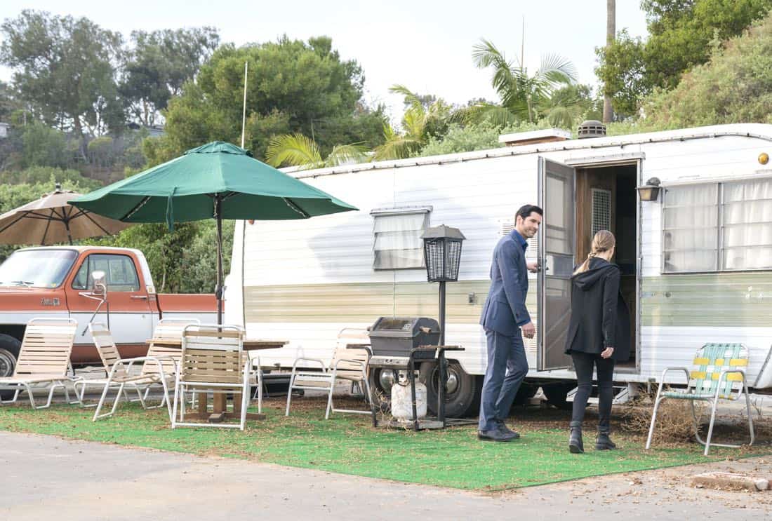 LUCIFER: L-R: Tom Ellis and Lauren German in the “Orange Is The New Maze” episode of LUCIFER airing Monday, March 26 (8:00-9:00 PM ET/PT) on FOX. CR: Erik Voake/FOX