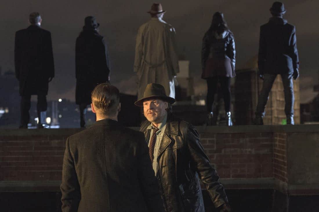 GOTHAM: L-R: Ben McKenzie and Donal Logue in the “A Dark Knight: One Of My Three Soups” episode of GOTHAM airing Thursday, March 29 (8:00-9:00 PM ET/PT) on FOX. ©2018 Fox Broadcasting Co. Cr: David Giesbrecht/FOX
