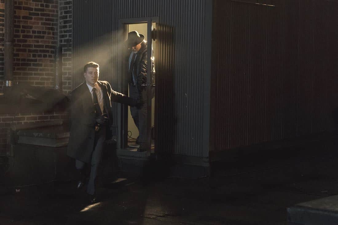 GOTHAM: L-R: Ben McKenzie and Donal Logue in the “A Dark Knight: One Of My Three Soups” episode of GOTHAM airing Thursday, March 29 (8:00-9:00 PM ET/PT) on FOX. ©2018 Fox Broadcasting Co. Cr: David Giesbrecht/FOX
