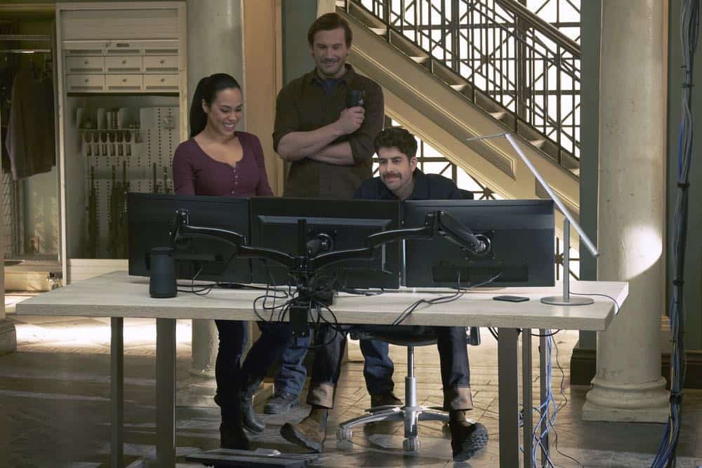 Taken-Episode-9-Season-2-Verum-Nocet-06.jpg