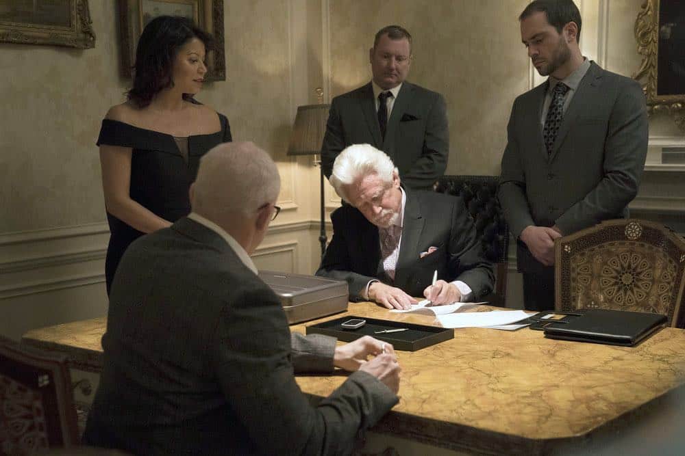 BLINDSPOT -- "Mum's The Word" Episode 317 -- Pictured: (l-r) Gloria Ruben as Kira Evans, Bruce Davidson as Gruyere -- (Photo by: Virginia Sherwood/NBC)