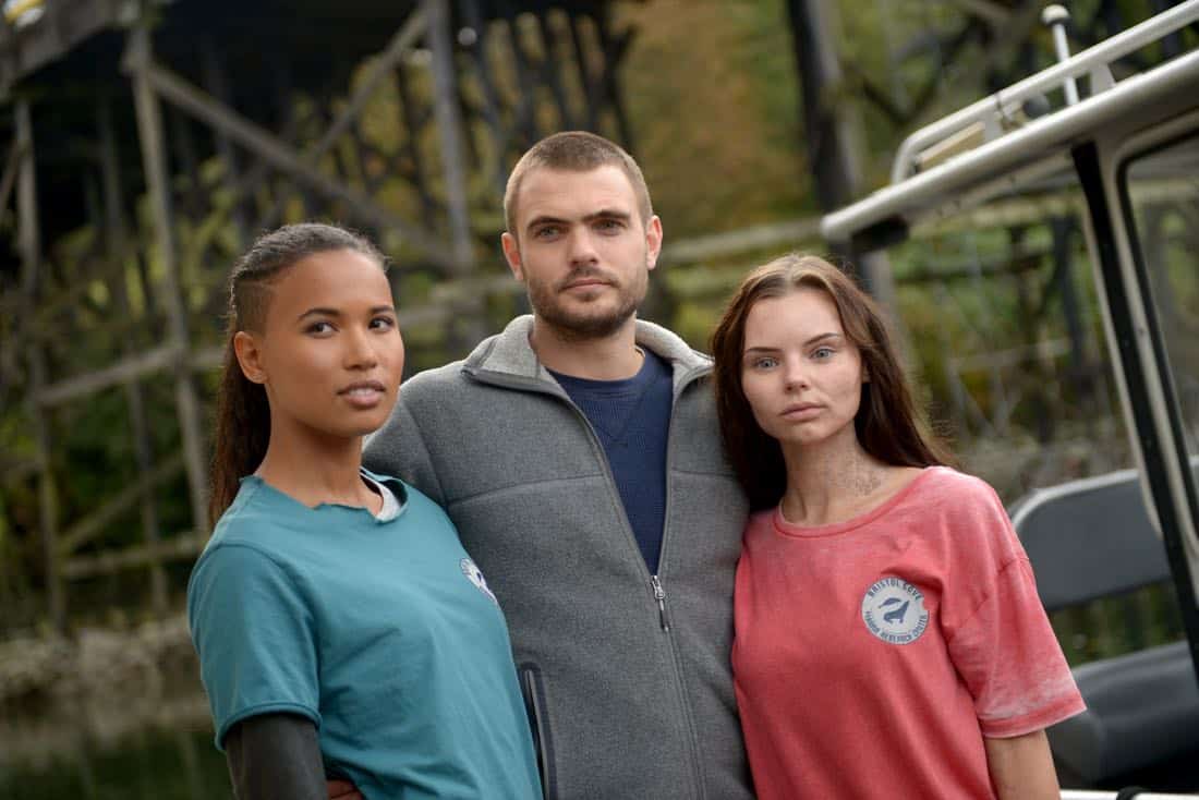 SIREN - "Pilot" - The coastal town of Bristol Cove, once known for being home to mermaids, is turned upside down with the arrival of a mysterious girl. This series premiere of "Siren" airs Thursday, March 29 (8:00-9:01 p.m. EDT) on Freeform. (Freeform/Sergei Bachlakov) FOLA EVANS-AKINGBOLA, ALEX ROE, ELINE POWELL