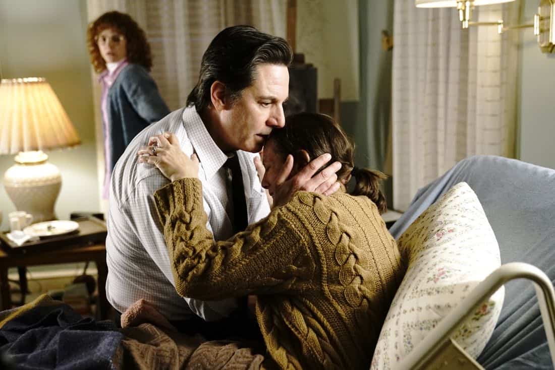 THE AMERICANS -- "Tchaikovsky" -- Season 6, Episode 2 (Airs Wednesday, April 4, 10:00 pm/ep) -- Pictured: (l-r) Keri Russell as Elizabeth Jennings, Scott Cohen as Haskard, Miriam Shor as Erica. CR: Patrick Harbron/FX