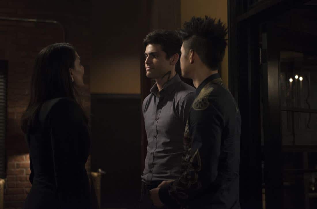 SHADOWHUNTERS - "What Lies Beneath" - The Shadowhunters try to track down the new imposing threat, while Jace has a suspicion that Jonathan is back and behind the mundane attacks. Simon tries to figure out what The Seelie Queen did to him during his time in the glade. Alec decides to host a Lightwood family dinner at Magnus’ house after a surprising visit from Maryse. This episode of "Shadowhunters" airs Tuesday, April 3 (8:00 - 9:00 p.m. EDT) on Freeform. (Freeform/John Medland) NICOLA CORREIA-DAMUDE, MATTHEW DADDARIO, HARRY SHUM JR.