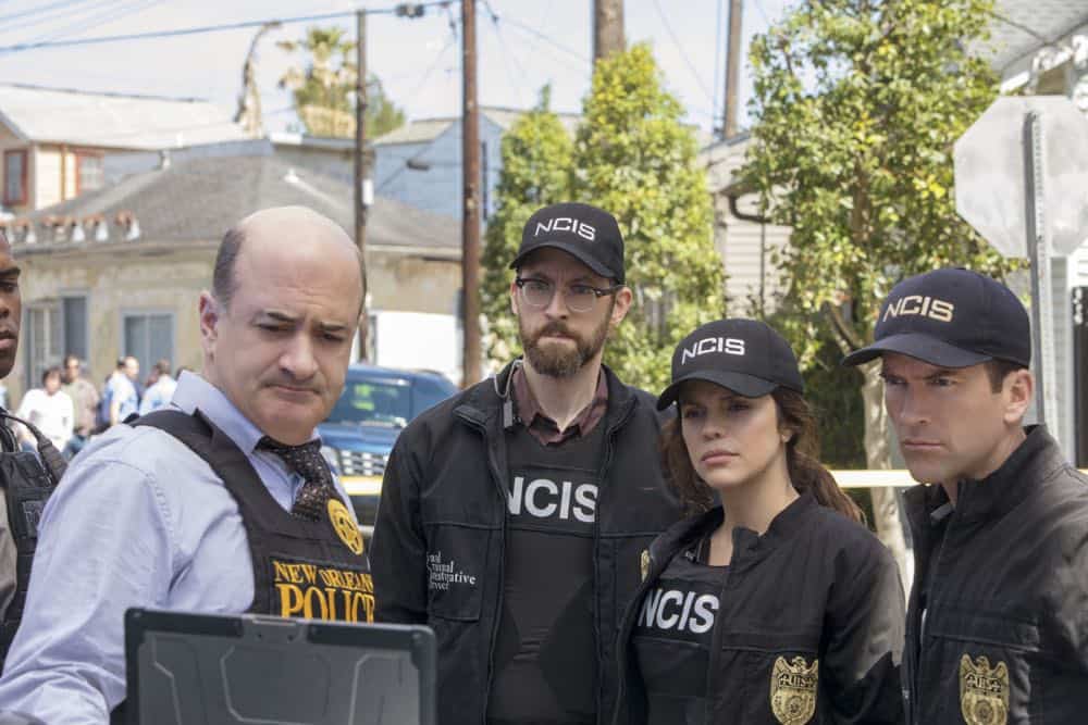 ÃÂPowder KegààPride and his bar patrons, including Sydney Halliday (Riann Steele) who is visiting Pride after leaving the Army, are held hostage by a group of volatile thieves, on NCIS: NEW ORLEANS, Tuesday, April 17 (10:00-11:00 PM, ET/PT) on the CBS Television Network. Pictured L-R: Donovan Mitchell as Wallace Leroi, Matt Servitto as Captian Estes, Rob Kerkovich as Forensic Scientist Sebastian Lund, Vanessa Ferlito as FBI Special Agent Tammy Gregorio, and Lucas Black as Special Agent Christopher LaSalle Photo: Skip Bolen/CBS é2018 CBS Broadcasting, Inc. All Rights Reserved