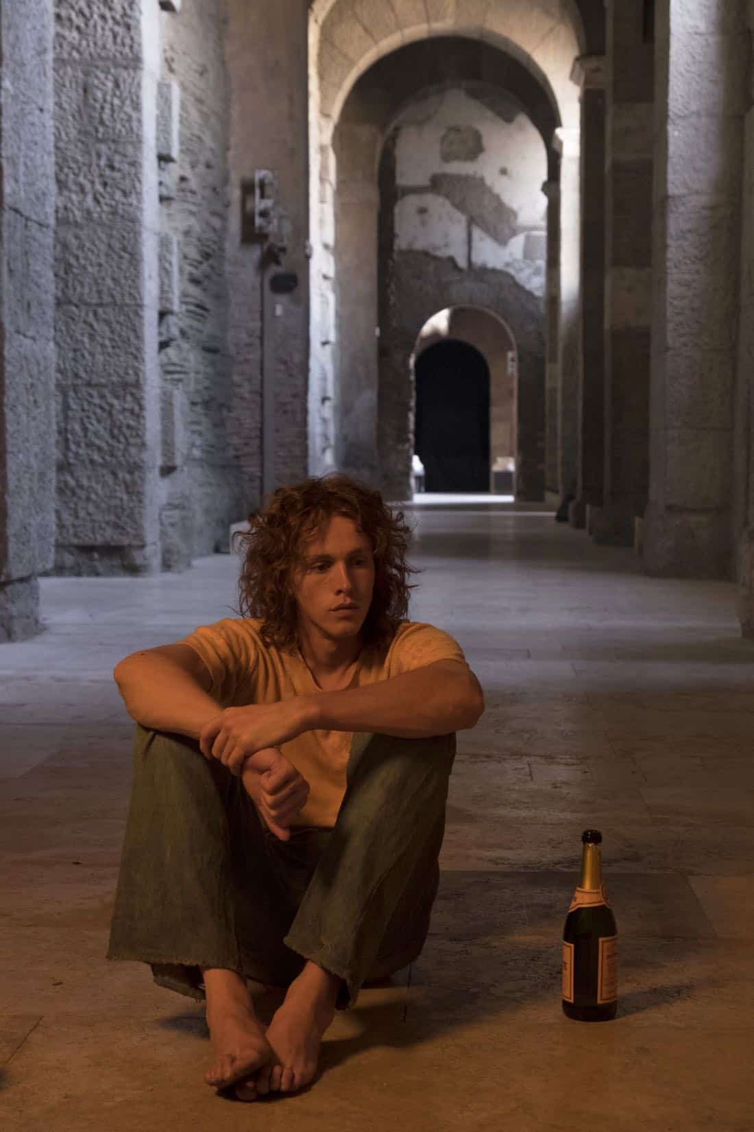 TRUST -- "La Dolce Vita" -- Episode 3 (Airs Sunday, April 8, 10:00 p.m.) Pictured: Harris Dickinson as J. Paul Getty, III. CR: FX