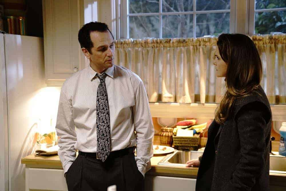 THE AMERICANS -- "Urban Transport Planning" -- Season 6, Episode 3 (Airs Wednesday, April 11, 10:00 pm/ep) -- Pictured: (l-r) Mathew Rhys as Philip Jennings, Keri Russell as Elizabeth Jennings. CR: Patrick Harbron/FX THE AMERICANS -- "Urban Transport Planning" -- Season 6, Episode 3 (Airs Wednesday, April 11, 10:00 pm/ep) -- Pictured: (l-r) Mathew Rhys as Philip Jennings, Keri Russell as Elizabeth Jennings. CR: Patrick Harbron/FX