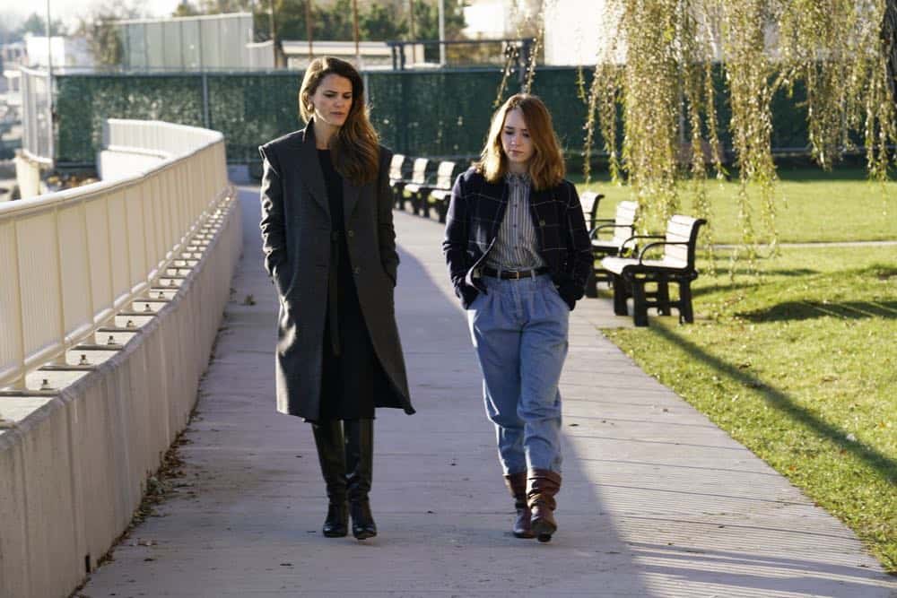 THE AMERICANS -- "Urban Transport Planning" -- Season 6, Episode 3 (Airs Wednesday, April 11, 10:00 pm/ep) -- Pictured: (l-r) Keri Russell as Elizabeth Jennings, Holly Taylor as Paige Jennings. CR: Patrick Harbron/FX