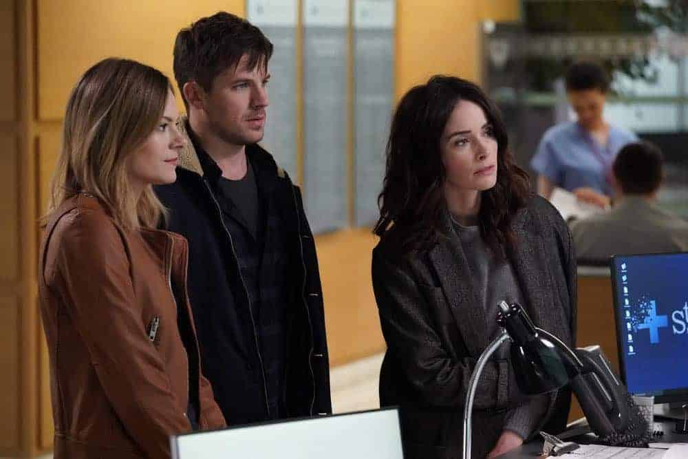 TIMELESS -- "The Kennedy Curse" -- Pictured: (l-r) Tonya Glanz as Jessica, Matt Lanter as Wyatt Logan, Abigail Spencer as Lucy Preston -- (Photo by: Chris Haston/NBC)