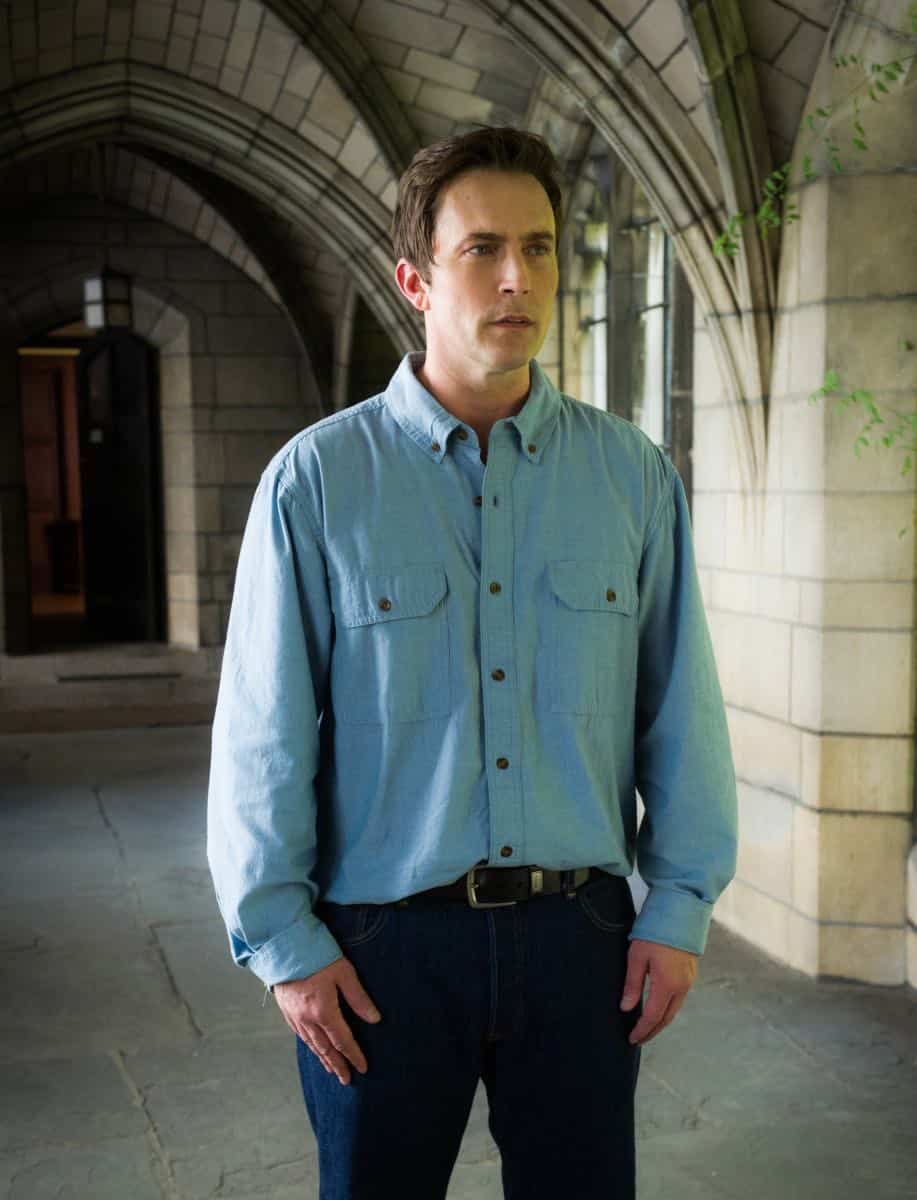 "An Infinite Capacity for Taking Pains" -- As Holmes confronts a medical diagnosis that threatens both his career and sobriety, he meets Michael (Desmond Harrington), a man who credits Sherlock for helping him conquer his own addiction. Also, Holmes and Watson are hired by a reformed party girl heiress to find her missing partner in a years-old sex tape that has just leaked online, on the sixth season premiere of ELEMENTARY, Monday, April 30 (10:00-11:00, ET/PT), on the CBS Television Network. Pictured Desmond Harrington as Michael Photo: Jeff Neira /CBS é2017 CBS Broadcasting, Inc. All Rights Reserved
