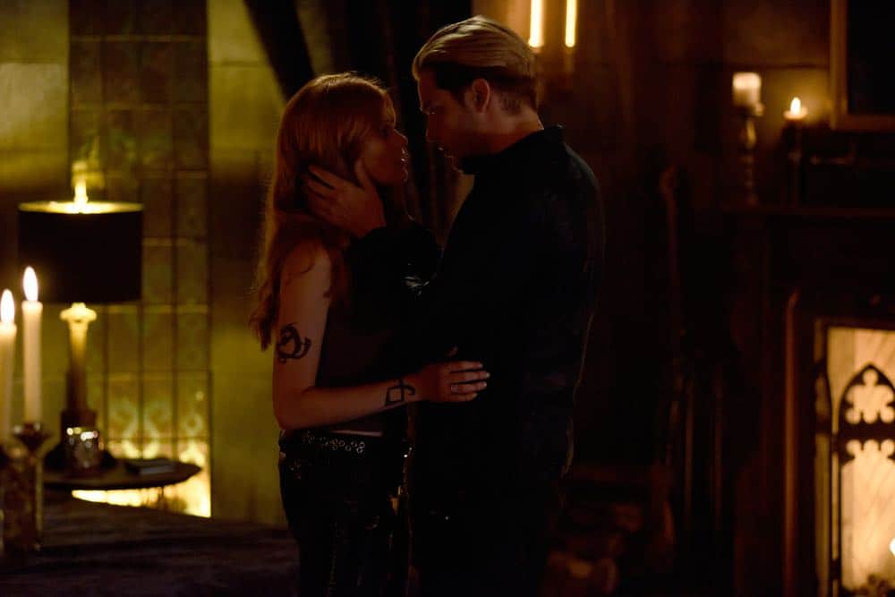 SHADOWHUNTERS - "Thy Soul Instructed" - Jace’s concerns grow about his mental state and turns to Luke for information on his family’s past. Clary and Izzy go after a rogue vampire and Simon hunts for a new apartment. This episode of "Shadowhunters" airs Tuesday, April 10 (8:00 - 9:00 p.m. EDT) on Freeform. (Freeform/John Medland) KATHERINE MCNAMARA, DOMINIC SHERWOOD