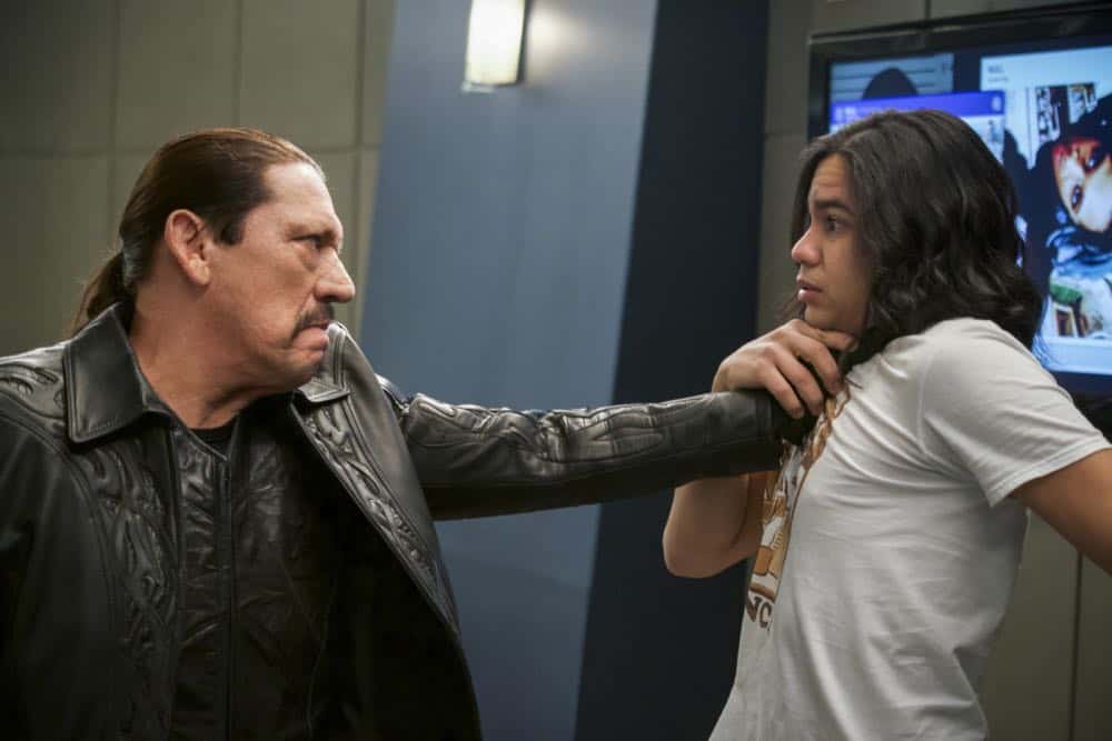 The Flash -- "Null and Annoyed" -- Image Number: FLA417b_0111b.jpg -- Pictured (L-R): Danny Trejo as Breacher and Carlos Valdes as Cisco Ramon -- Photo: Shane Harvey/The CW -- é 2018 The CW Network, LLC. All rights reserved