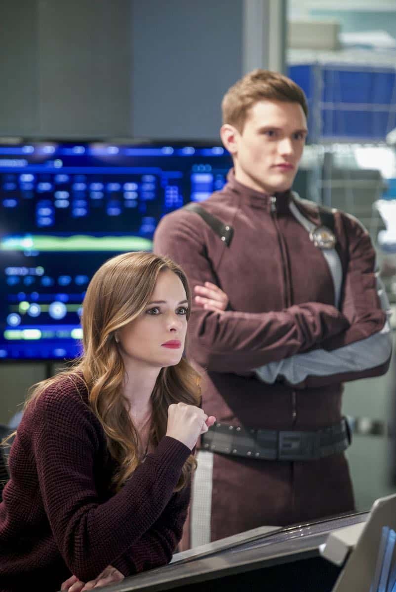 The Flash -- "Null and Annoyed" -- Image Number: FLA417b_0162b.jpg -- Pictured (L-R): Danielle Panabaker as Caitlin Snow and Hartley Sawyer as Dibney -- Photo: Shane Harvey/The CW -- é 2018 The CW Network, LLC. All rights reserved