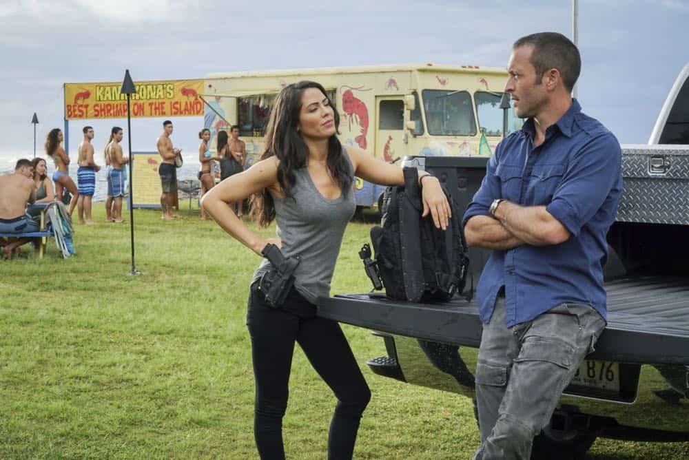 "He lokomaika'i ka manu o Kaiona" -- Catherine Rollins (Michelle Borth) recruits McGarrett and Jerry to help her track down a uranium deposit thought to be hidden on an abandoned Hawaiian island before a suspected terrorist can make dirty bombs with it. Also, when Junior falls and is trapped in a ravine, he reflects on his estranged relationship with his father, on HAWAII FIVE-0, Friday, April 13 (9:00-10:00 PM, ET/PT) on the CBS Television Network. Pictured left to right: Michelle Borth as Catherine Rollins and Alex O'Loughlin as Steve MCGarrett. Photo: Karen Neal/CBS é2018 CBS Broadcasting, Inc. All Rights Reserved ("He lokomaika'i ka manu o Kaiona" is Hawaiian for "Kind is the Bird of Kaiona")