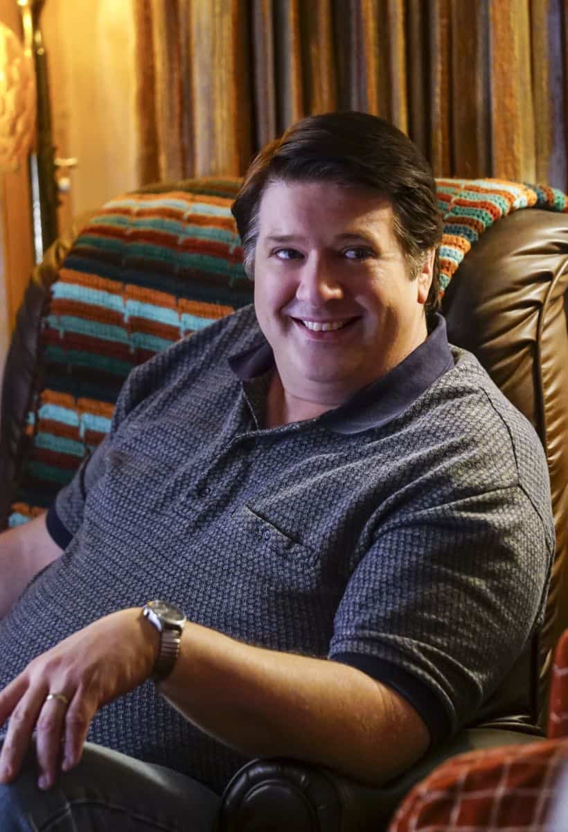 "A Mother, a Child, and a Blue Man's Backside" - Pictured: George, Sr. (Lance Barber). Mary bans Sheldon from reading a mature comic book, and Sheldon decides it's time to stop living under Mary's thumb, on YOUNG SHELDON, Thursday, April 12 (8:31-9:01 PM, ET/PT) on the CBS Television Network. Photo: Monty Brinton/CBS é2018 CBS Broadcasting, Inc. All Rights Reserved.