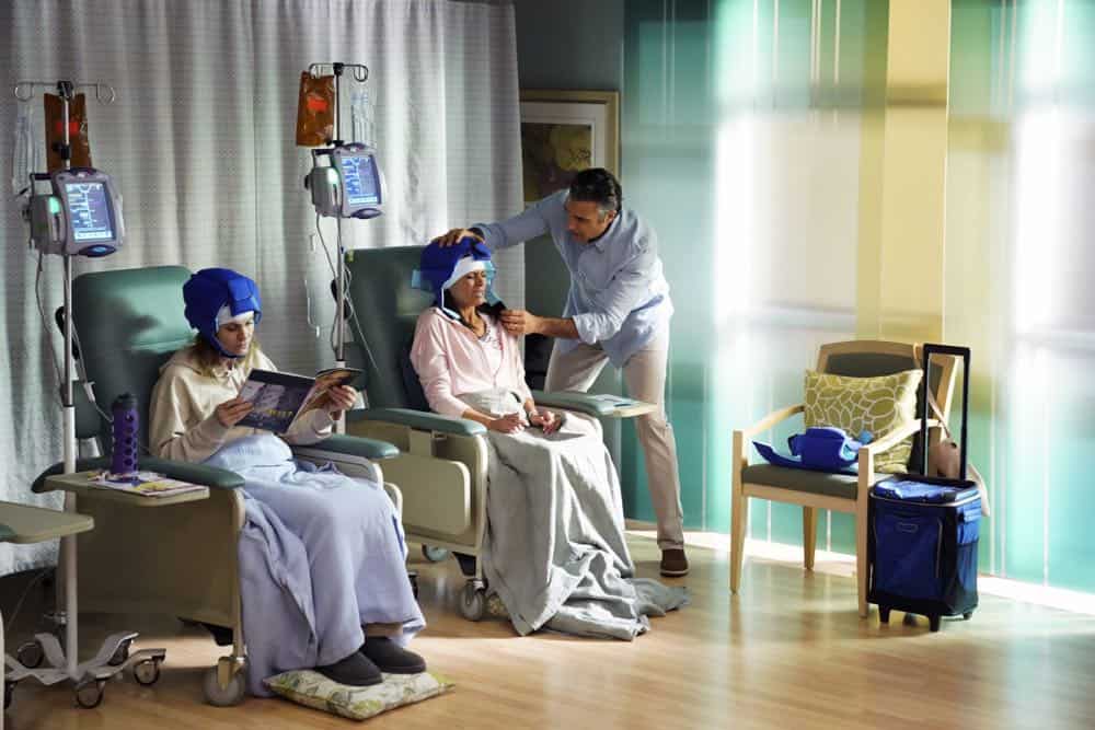 Jane The Virgin -- "Chapter Eighty" -- Image Number: JAV416b_0308.jpg -- Pictured (L-R): Amy Brenneman as Donna, Andrea Navedo as Xo and Jaime Camil as Rogelio -- Photo: Tyler Golden/The CW -- é 2018 The CW Network, LLC. All Rights Reserved.