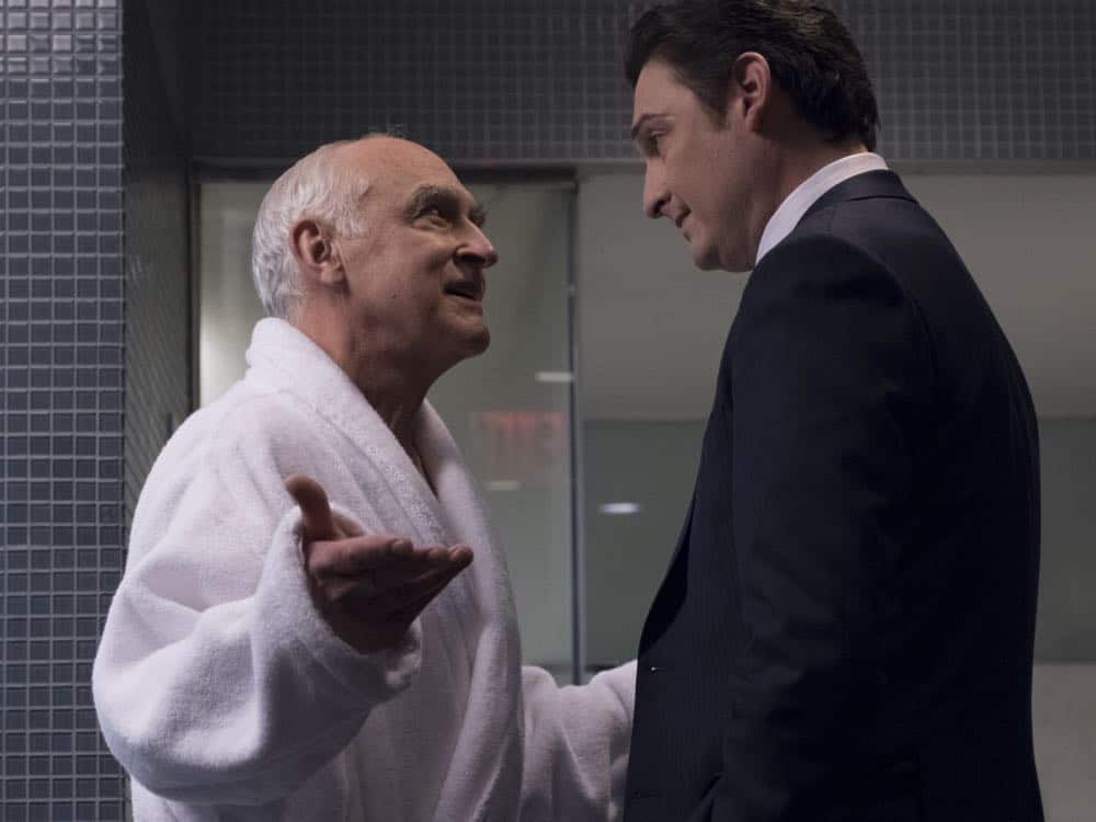 Jeffrey DeMunn as Chuck Rhoades, Sr.and Toby Leonard Moore as Bryan Connerty in BILLIONS (Season 3, Episode 04, "Hell of a Ride"). - Photo: Jeff Neumann/SHOWTIME - Photo ID: BILLIONS_304_1271.R.jpg