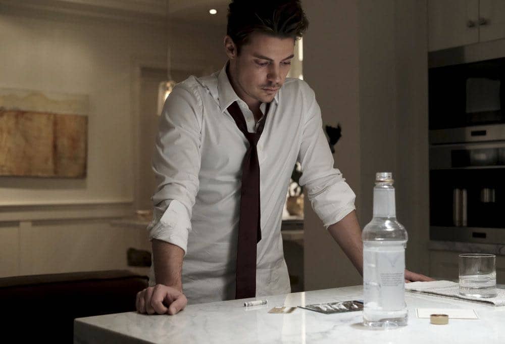 THE ARRANGEMENT -- "The Breakup" Episode 206 -- Pictured: Josh Henderson as Kyle West -- (Photo by: Eike Schroter/E! Entertainment)