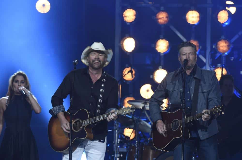 Toby Keith, and Blake Shelton perform at the 53RD ACADEMY OF COUNTRY MUSIC AWARDS, live from the MGM Grand Garden Arena in Las Vegas Sunday, April 15, 2018 at 8:00 PM ET/PT on CBS. Photo: Michele Crowe/CBS ©2018 CBS Broadcasting, Inc. All Rights Reserved
