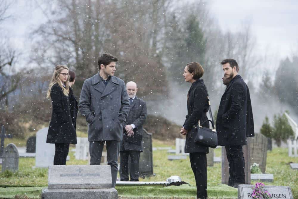 Supergirl -- "Schott Through the Heart" -- Image Number: SPG314b_0067.jpg -- Pictured (L-R): Melissa Benoist as Kara/Supergirl, Jeremy Jordan as Winn, Laurie Metcalf as Mary McGowan and Chris Wood as Mon-El -- Photo: Dean Buscher/The CW -- é 2018 The CW Network, LLC. All rights reserved.