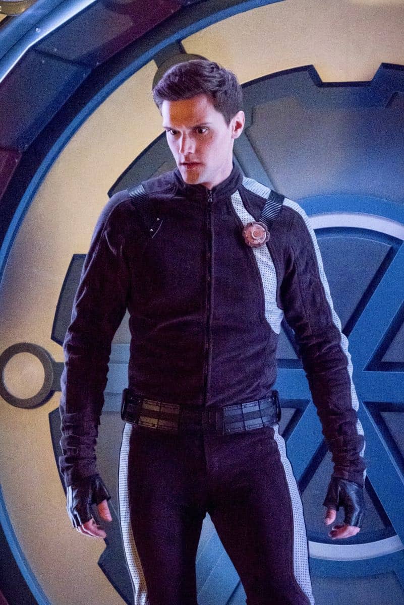 The Flash -- "Lose Yourself" -- Image Number: FLA418b_0330b.jpg -- Pictured: Hartley Sawyer as Dibney -- Photo: Katie Yu/The CW -- é 2018 The CW Network, LLC. All rights reserved