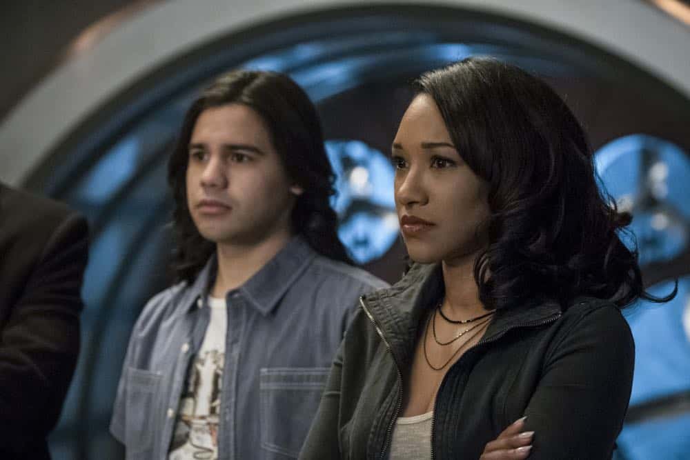 The Flash -- "Lose Yourself" -- Image Number: FLA418a_0155b.jpg -- Pictured (L-R): Carlos Valdes as Cisco Ramon and Candice Patton as Iris West -- Photo: Katie Yu/The CW -- é 2018 The CW Network, LLC. All rights reserved