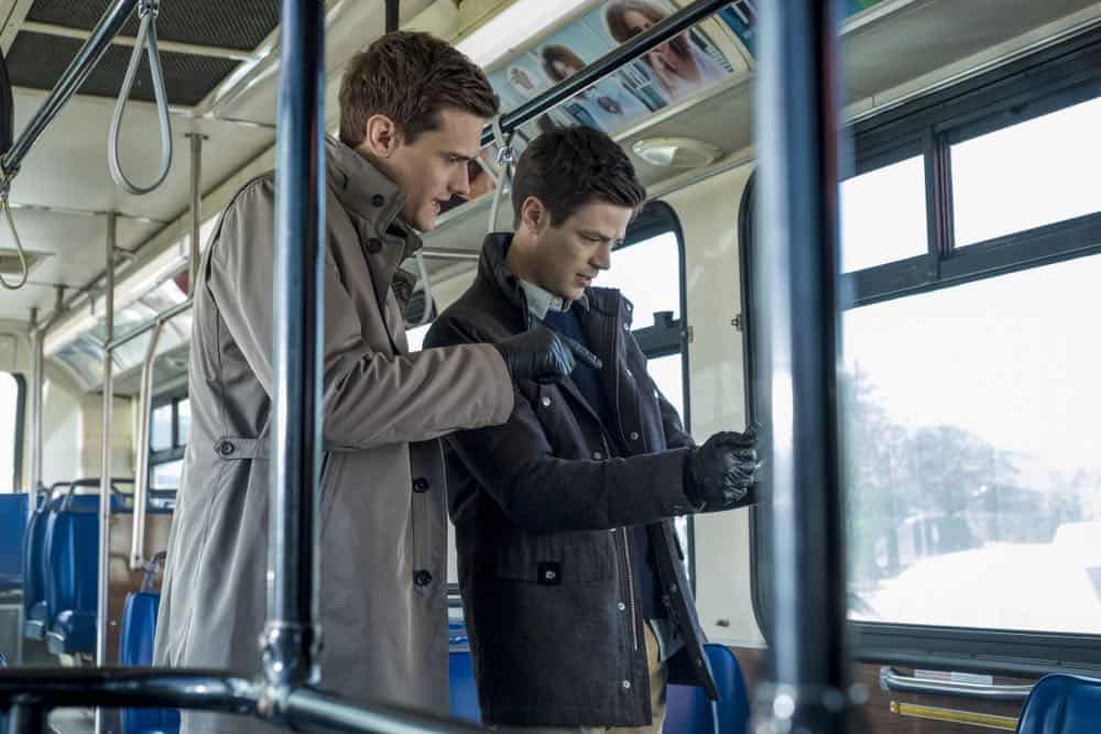 The Flash -- "Lose Yourself" -- Image Number: FLA418a_0019b.jpg -- Pictured (L-R): Hartley Sawyer as Dibney and Grant Gustin as Barry Allen -- Photo: Katie Yu/The CW -- é 2018 The CW Network, LLC. All rights reserved