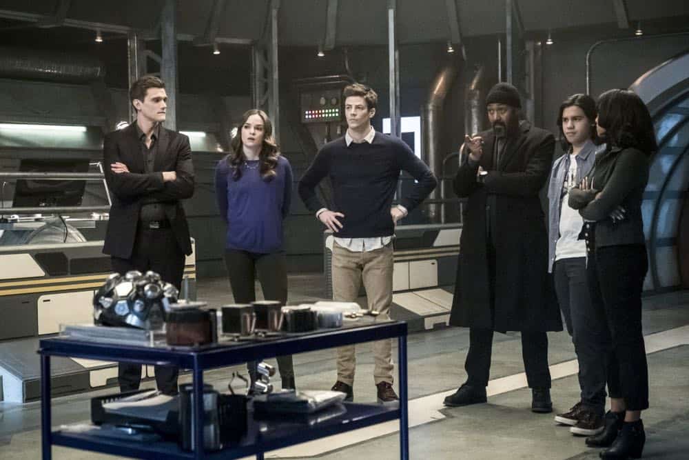 The Flash -- "Lose Yourself" -- Image Number: FLA418a_0086b.jpg -- Pictured (L-R): Hartley Sawyer as Dibney, Danielle Panabaker as Caitlin Snow, Grant Gustin as Barry Allen, Jesse L. Martin as Detective Joe West, Carlos Valdes as Cisco Ramon and Candice Patton as Iris West -- Photo: Katie Yu/The CW -- é 2018 The CW Network, LLC. All rights reserved