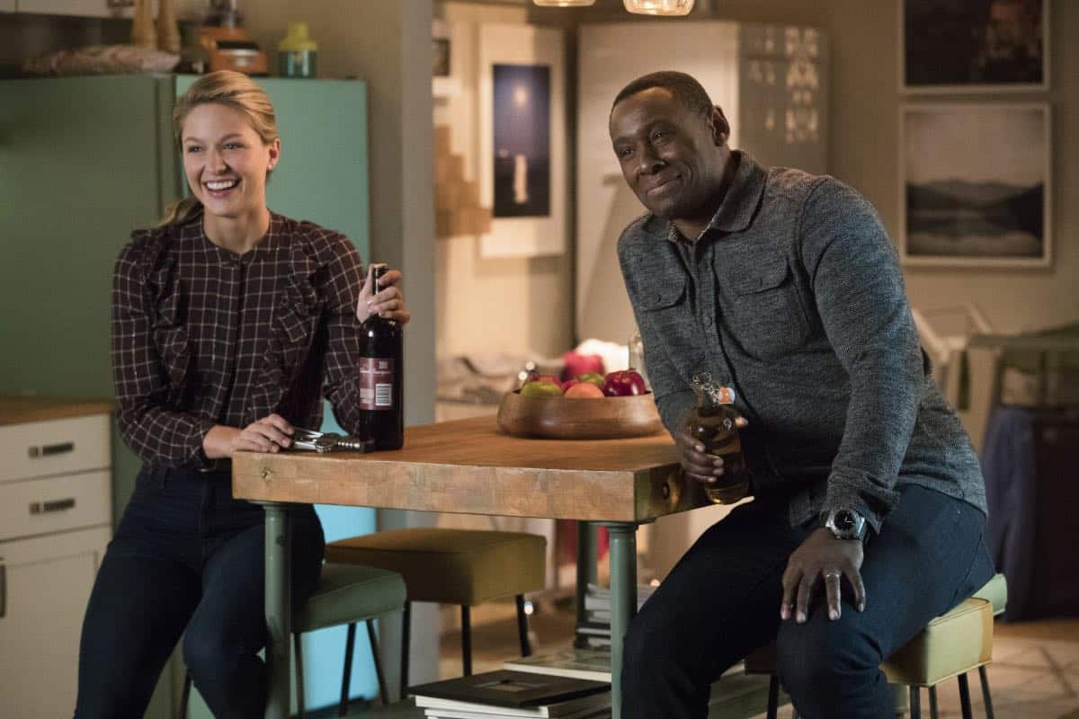 Supergirl -- "In Search of Lost Time" -- Image Number: SPG315b_0398.jpg -- Pictured (L-R): Melissa Benoist as Kara/Supergirl and David Harewood as Hank/J'onn -- Photo: Jack Rowand/The CW -- é 2018 The CW Network, LLC. All Rights Reserved.