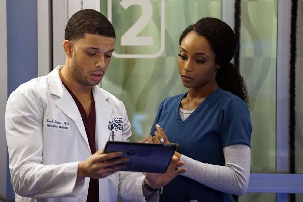 CHICAGO MED -- "An Inconvenient Truth" Episode 316 -- Pictured: (l-r) Roland Buck III as Noah Sexton, Yaya DaCosta as April Sexton -- (Photo by: Elizabeth Sisson/NBC) CHICAGO MED -- "An Inconvenient Truth" Episode 316 -- Pictured: (l-r) Roland Buck III as Noah Sexton, Yaya DaCosta as April Sexton -- (Photo by: Elizabeth Sisson/NBC)