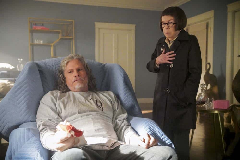 "Reentry" - Pictured: Jeff Kober (Harris Keane) and Linda Hunt (Henrietta "Hetty" Lange). Callen, Sam and Nell travel to the Angeles Forest to search for pieces of a failed rocket launch, including a top-secret government device. Also, Hetty tries to help Keane (Jeff Kober) acclimate to life in the states, on NCIS: LOS ANGELES, Sunday, April 29 (9:00-10:00 PM, ET/PT) on the CBS Television Network. Photo: Bill Inoshita/CBS é2018 CBS Broadcasting, Inc. All Rights Reserved.