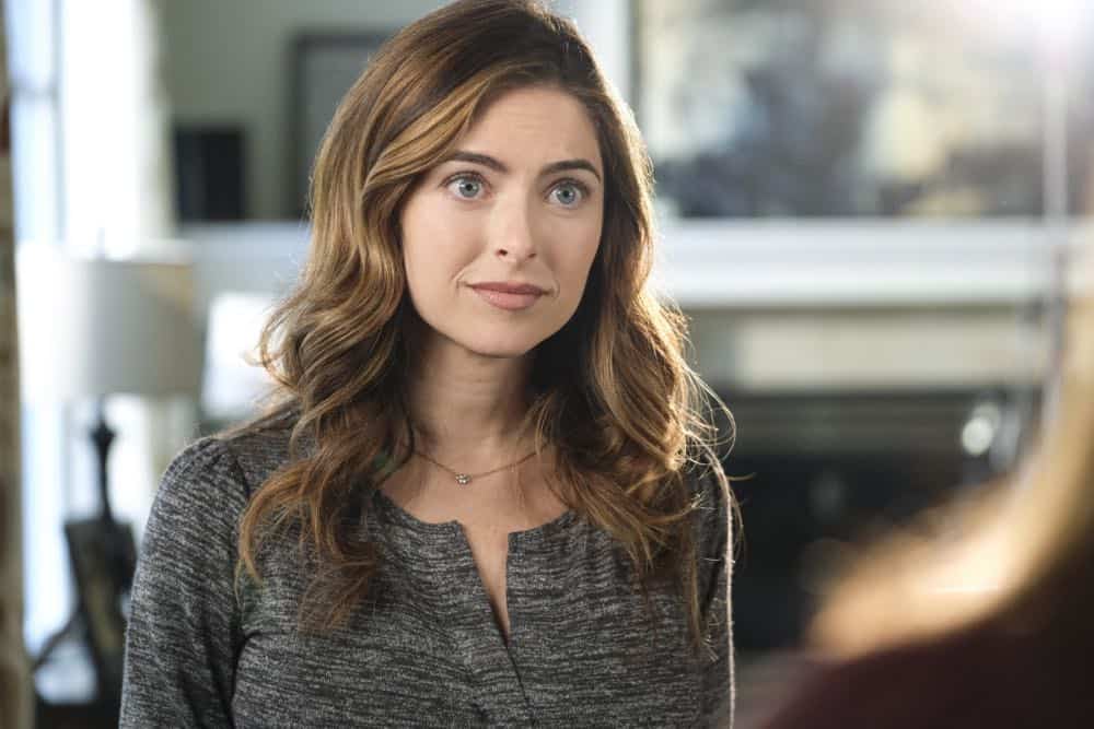Life Sentence -- "Who Framed Stella Abbott" -- Image Number:LFS106b_0366b.jpg -- Pictured: Brooke Lyons as Elizabeth -- Photo: Bettina Strauss/The CW -- é 2018 The CW Network, LLC. All Rights Reserved.