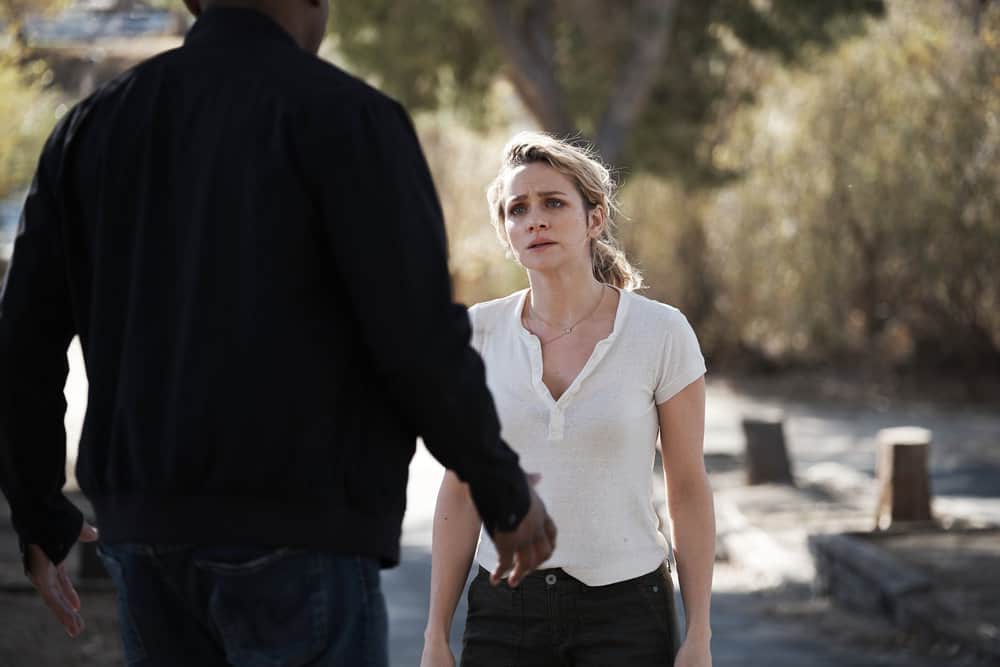 SHOOTER -- "Backroads" Episode 301 -- Pictured: Shantel Vansanten as Julie Swagger -- (Photo by: Adam Rose/USA Network) SHOOTER -- "Backroads" Episode 301 -- Pictured: Shantel Vansanten as Julie Swagger -- (Photo by: Adam Rose/USA Network)