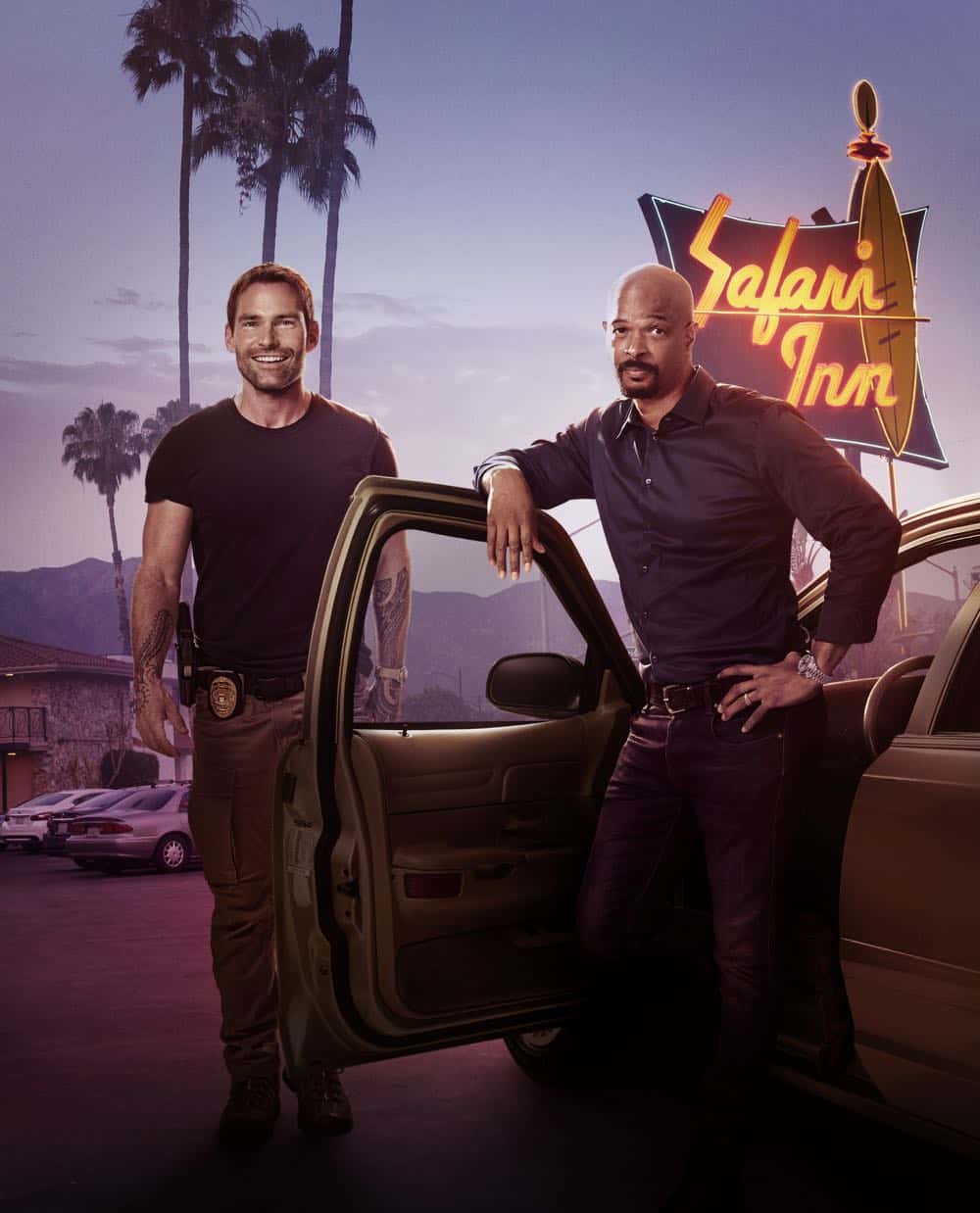 LETHAL WEAPON: L-R: Seann William Scott and Damon Wayans. Season three of LETHAL WEAPON premiers Tuesday, Sept. 25 (9:00-10:00 PM ET/PT) on FOX. ©2018 Fox Broadcasting Co. CR: Peter Yang/FOX