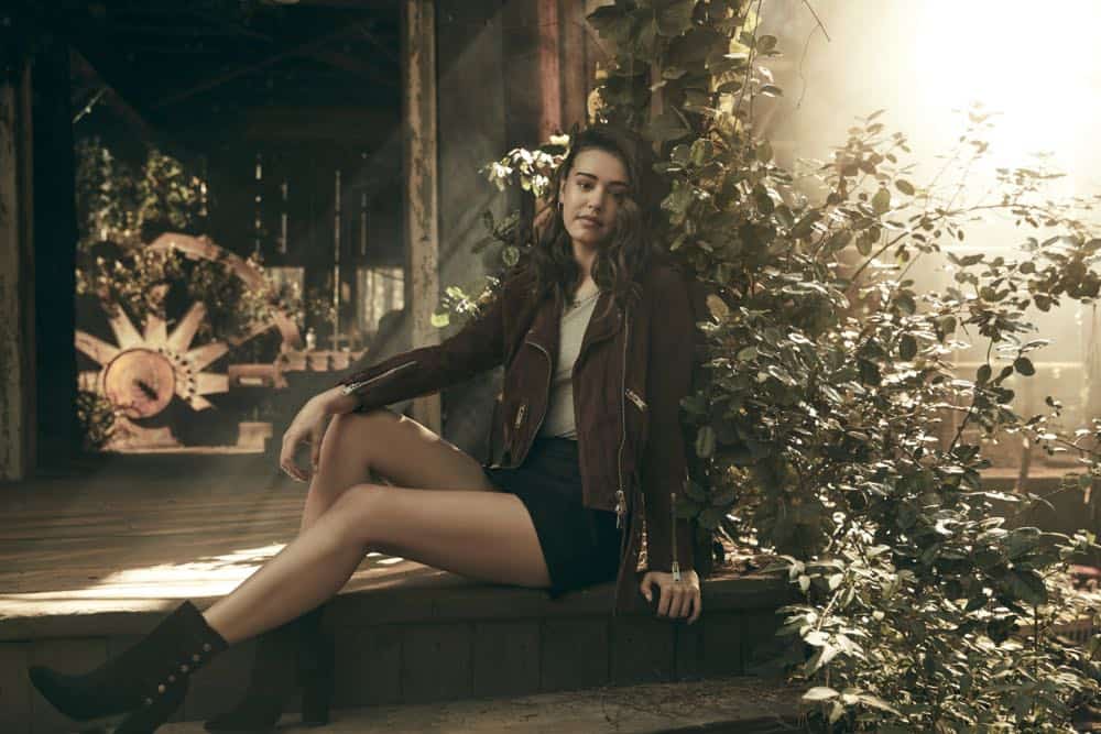 Legacies -- Image Number: LGC1_JOSIE_0095r.jpg -- Pictured: Kaylee Bryant as Josie Saltzman -- Photo: Miller Mobley/The CW -- é 2018 The CW Network, LLC. All Rights Reserved.