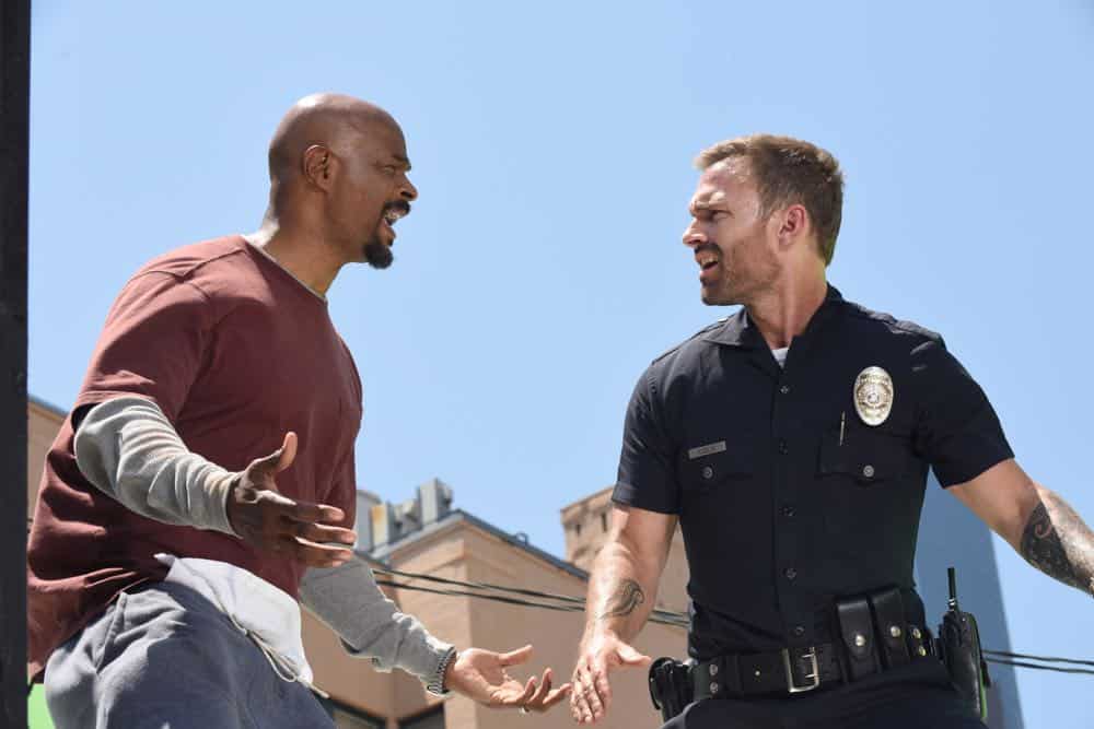 LETHAL WEAPON: L-R: Damon Wayans and Seann William Scott in the "In The Same Boat" season premiere episode of LETHAL WEAPON airing Tuesday, September 25 (9:00-10:00 PM ET/PT) on FOX. ©2018 Fox Broadcasting Co. CR: Ray Mickshaw/FOX