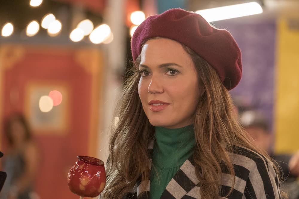 THIS IS US -- "Ave Maria" Episode 301 -- Pictured: Mandy Moore as Rebecca -- (Photo by: Ron Batzdorff/NBC)