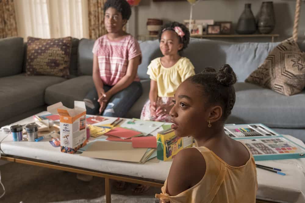 THIS IS US -- "Ave Maria" Episode 301 -- Pictured: (l-r) Lyric Ross as Déjà, Faithe Herman as Annie, Eris Baker as Tess -- (Photo by: Ron Batzdorff/NBC)